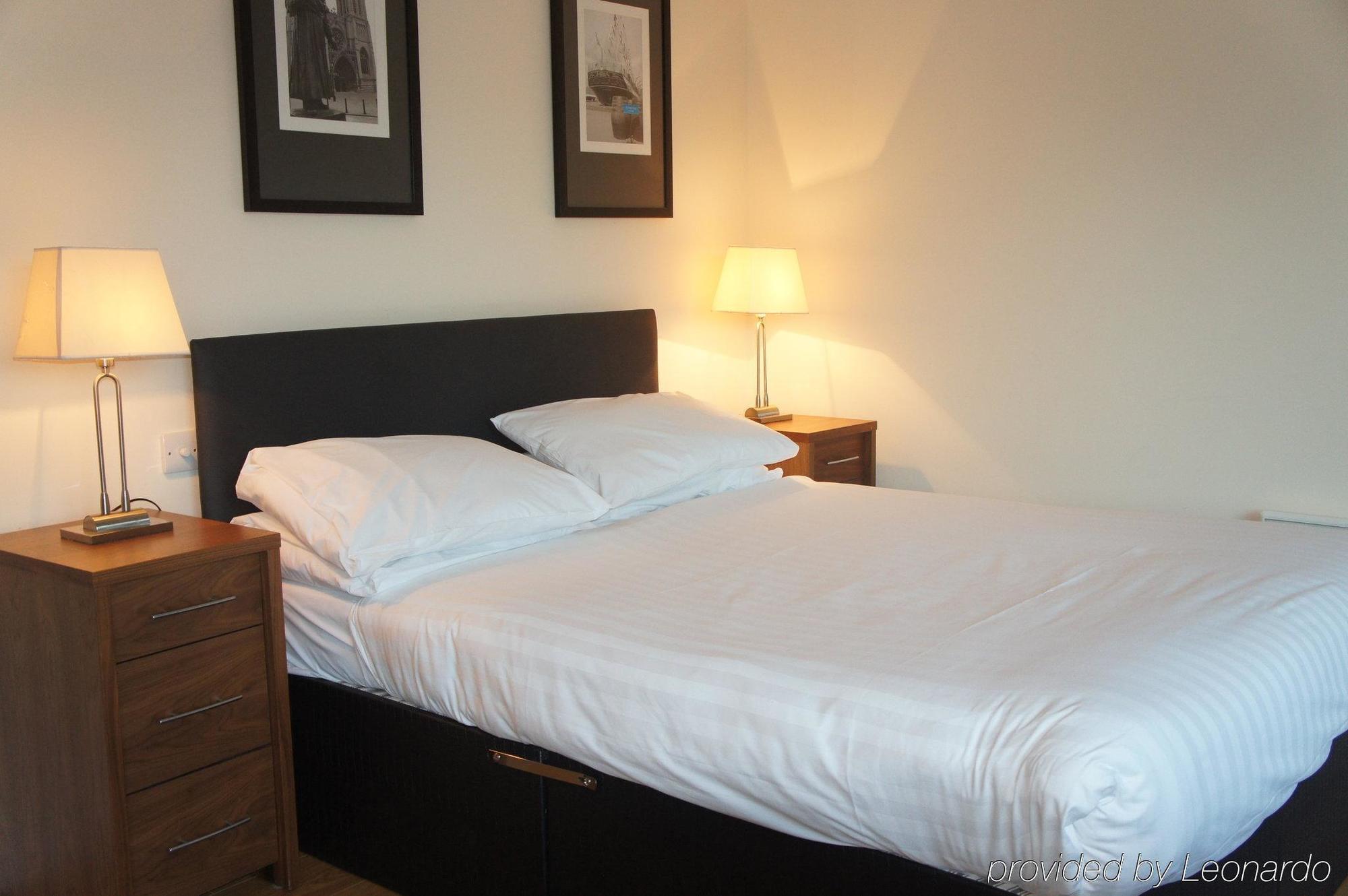 Hq Aparthotel Farnborough Farnborough  Eksteriør bilde