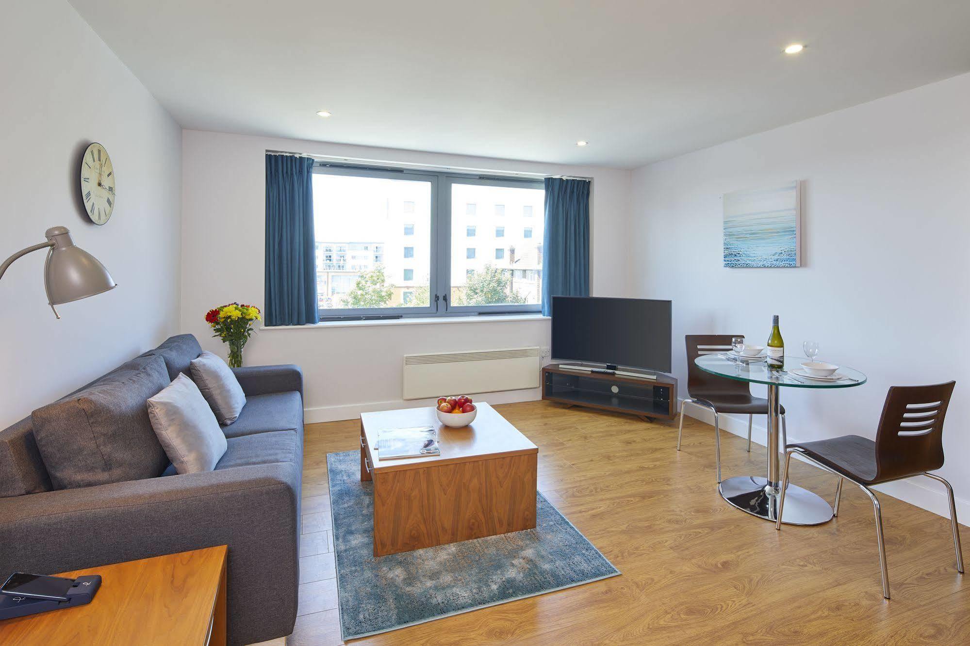 Hq Aparthotel Farnborough Farnborough  Eksteriør bilde